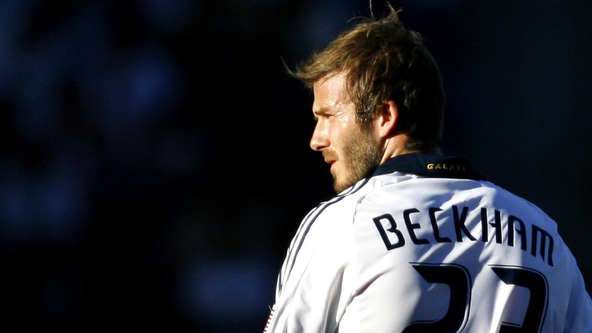 家庭支援:父母在青少年网球成长中的角色