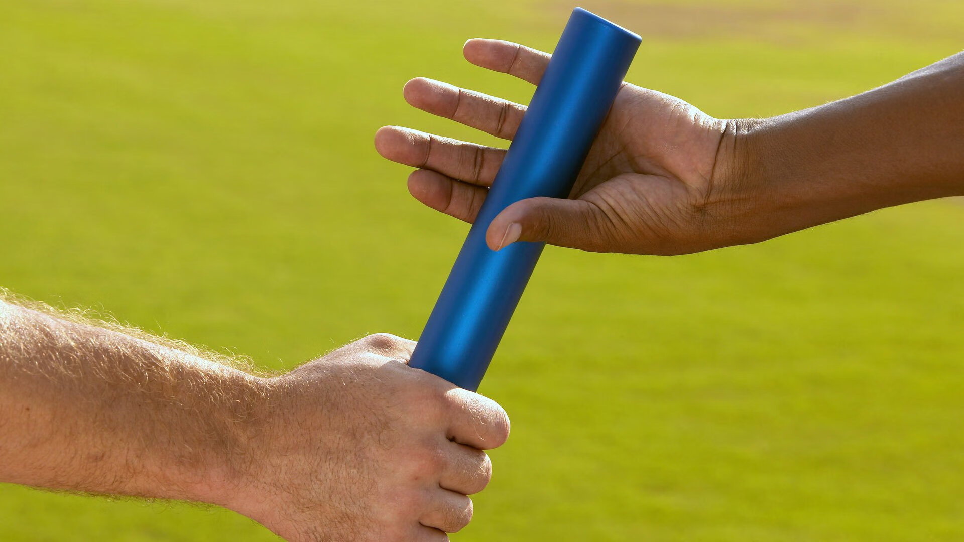 电竞行业与青少年:如何引导青少年健康游戏,青少年应该如何对待电子游戏标题